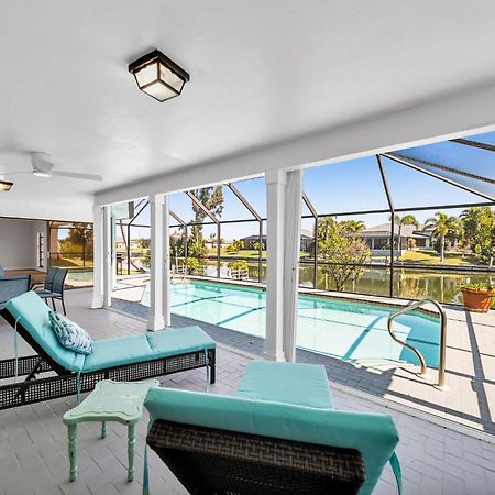 Villa Luxury Waterfront Haven In Cape Coral - Dog-Friendly Escape With Private Pool Exterior foto